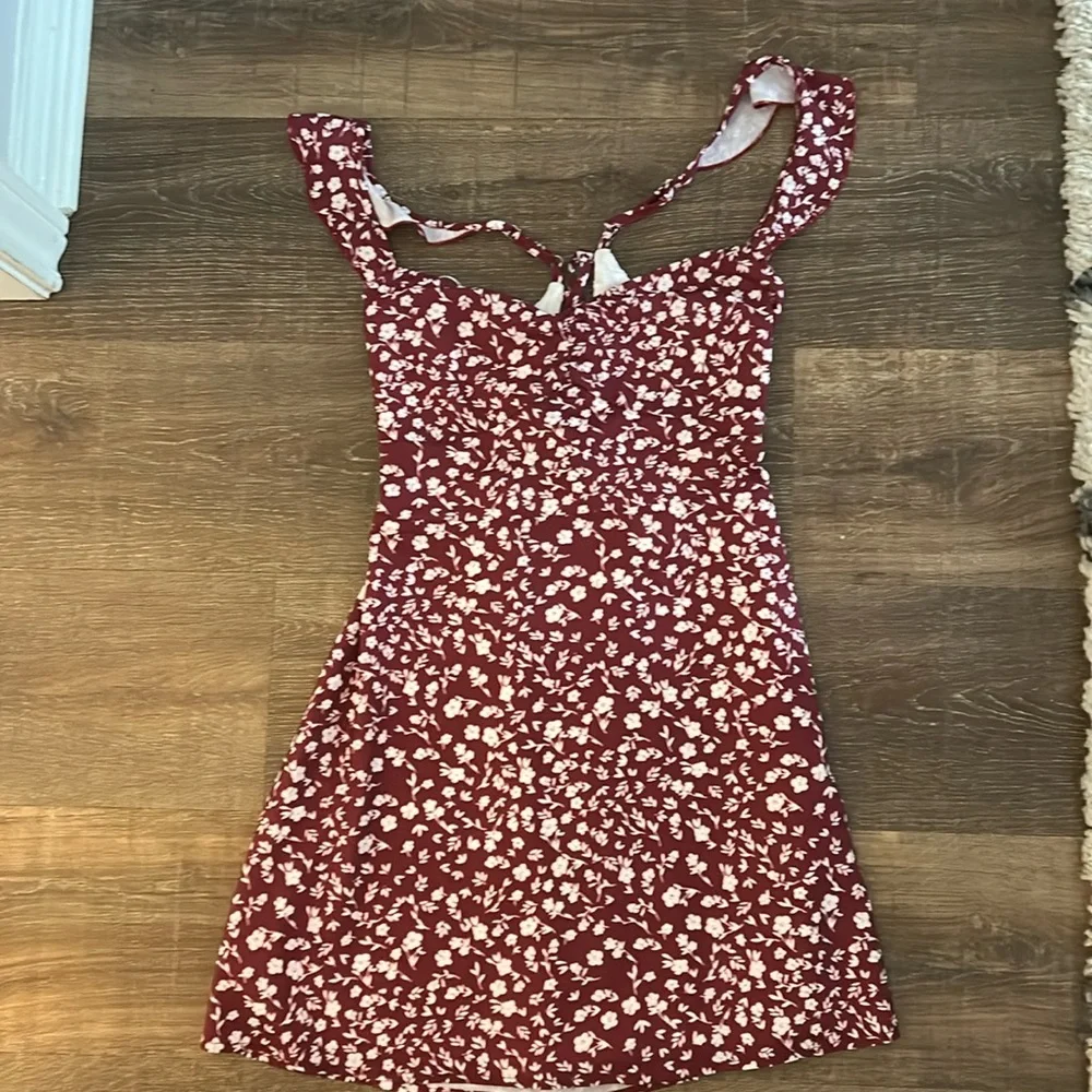 Maroon flower dress - Picture 1 of 2
